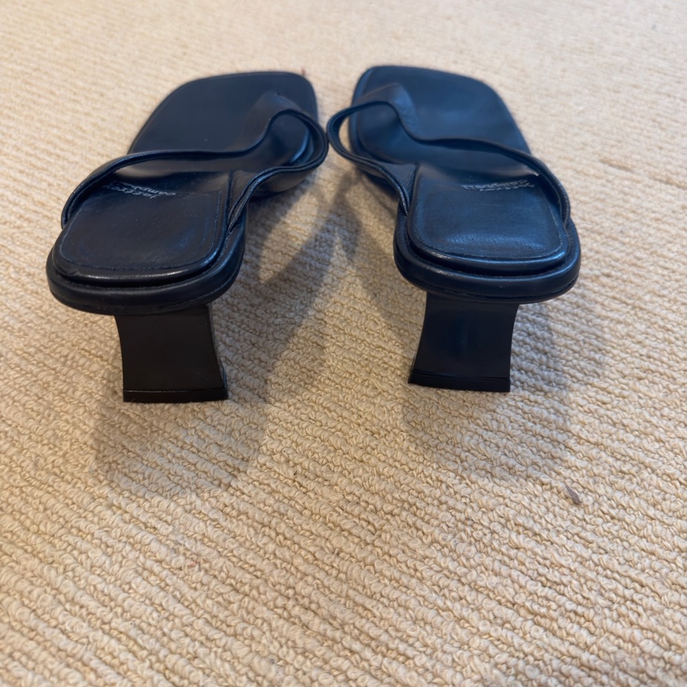 Jeffrey Campbell Black leather Square-Toe low heel Thong Sandals - Picture 7 of 9